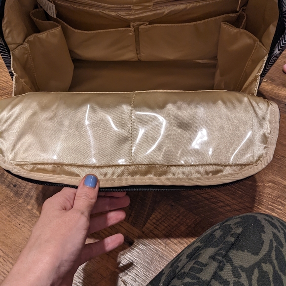 Ju-Ju-Be Diaper Bag and pacifier holder - Picture 3 of 6